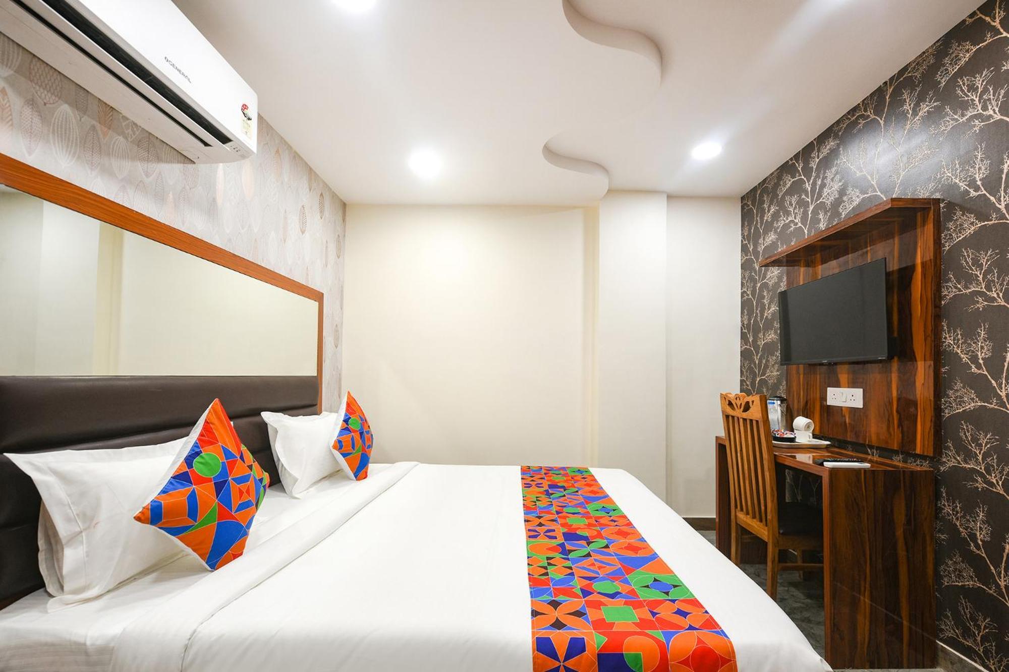 Fabhotel Mona Continental - Nr Laxmi Nagar It Hub Yeni Delhi Dış mekan fotoğraf